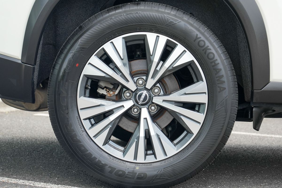 2022 Nissan X-TRAIL ST-L T33