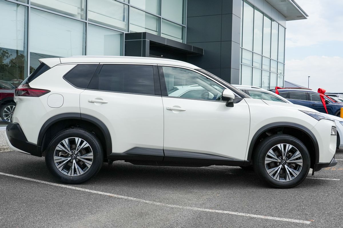 2022 Nissan X-TRAIL ST-L T33