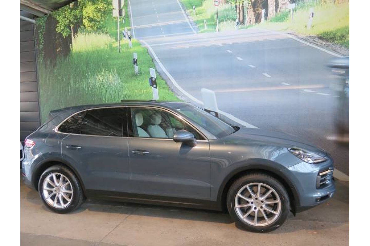 2019 Porsche CAYENNE S 9YA