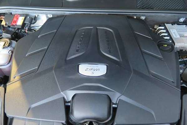 2019 Porsche CAYENNE S 9YA