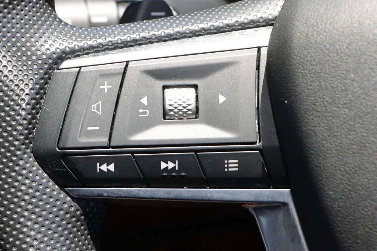 2023 Mitsubishi Outlander ES ZM