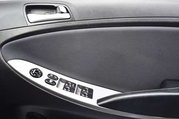 2018 Hyundai Accent Sport RB6