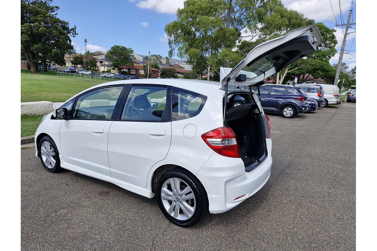 2012 Honda Jazz Vibe-S GE