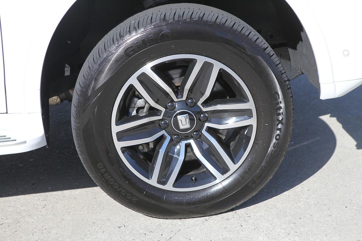 2024 GWM Tank 500 Lux Hybrid P03