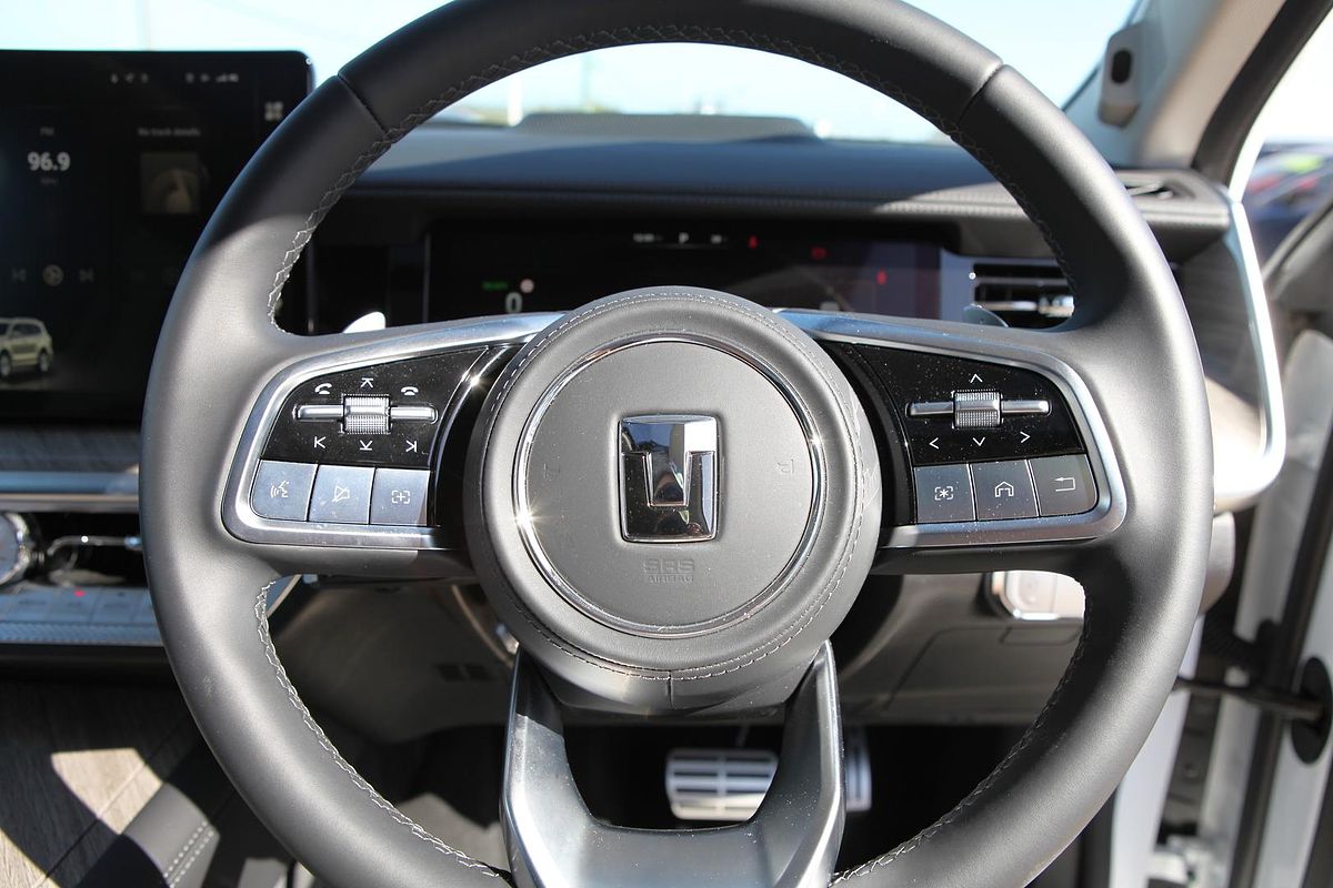 2024 GWM Tank 500 Lux Hybrid P03