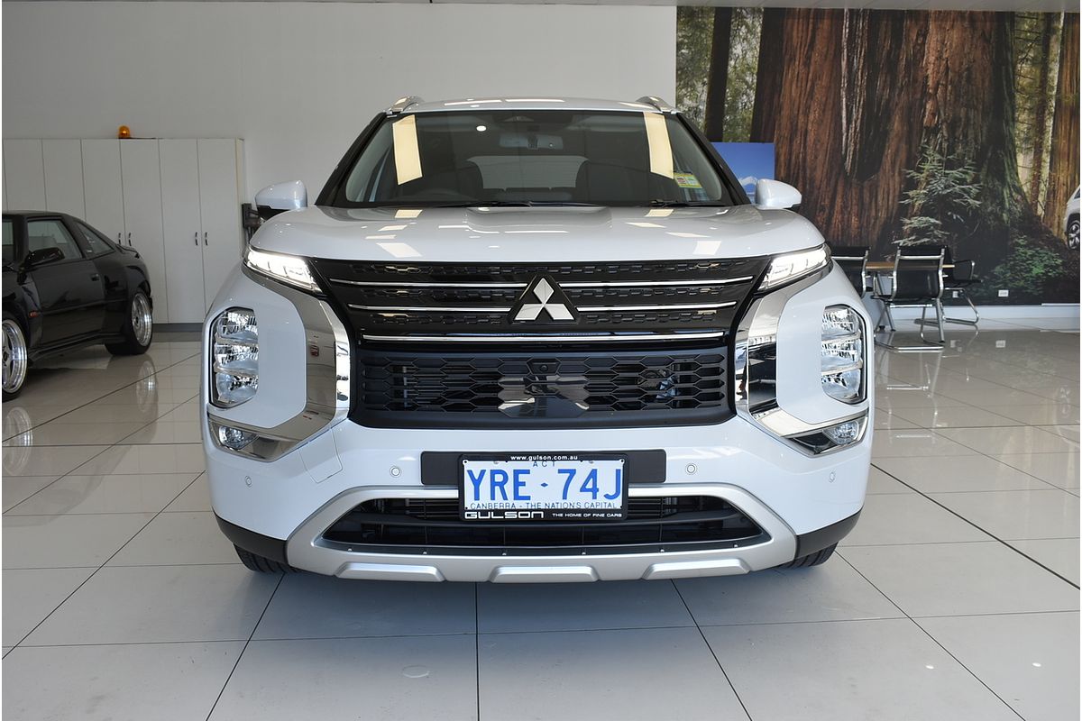 2024 Mitsubishi Outlander LS ZM