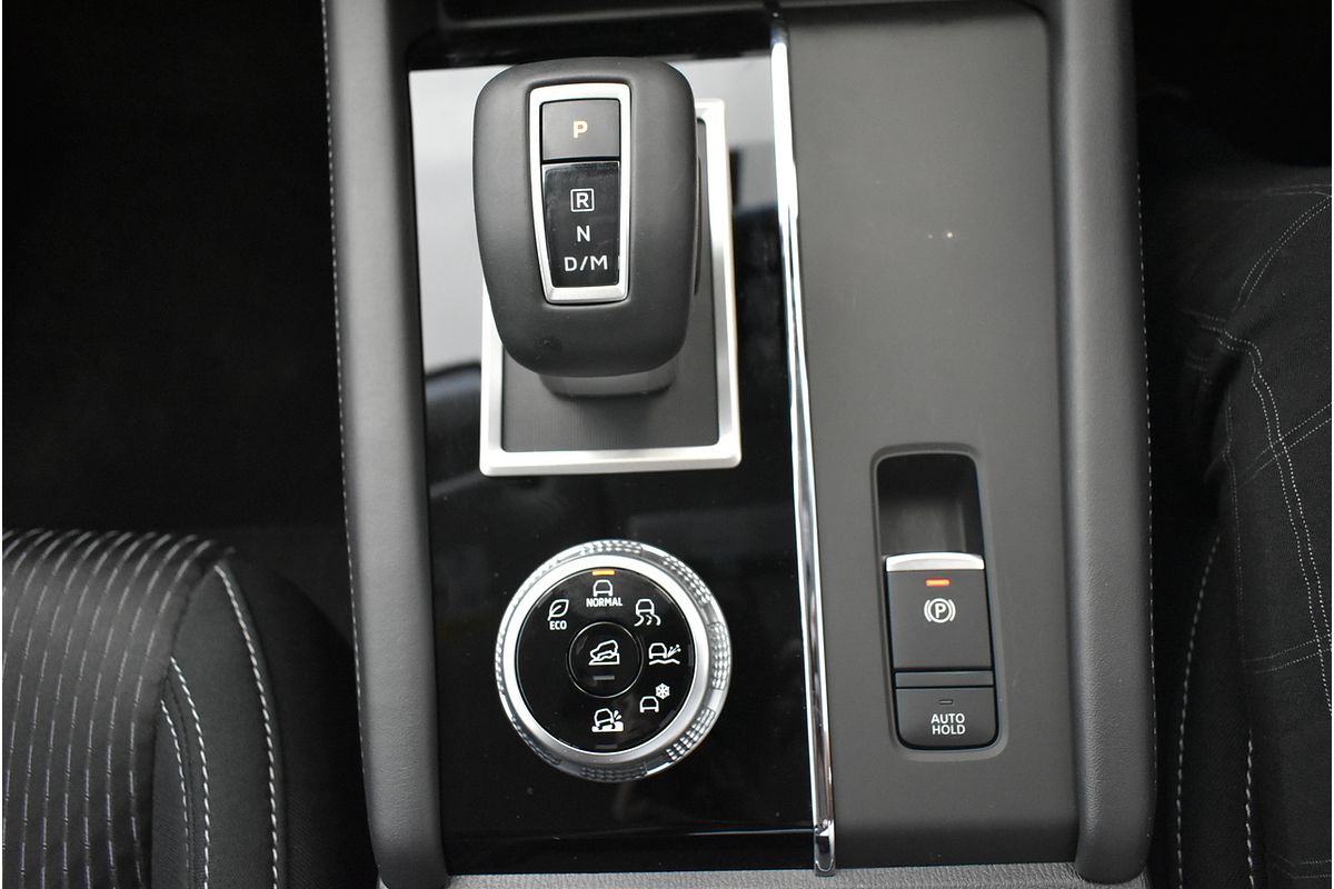 2024 Mitsubishi Outlander LS ZM