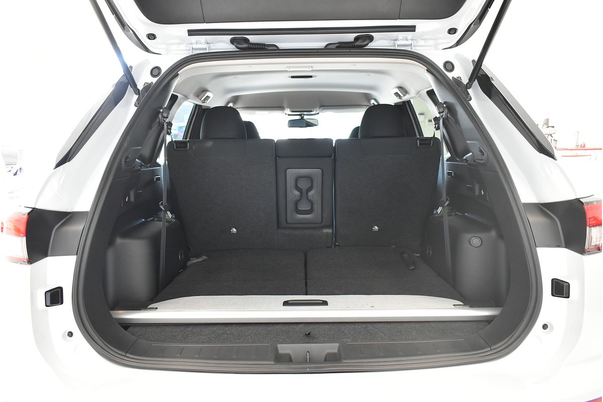 2024 Mitsubishi Outlander LS ZM