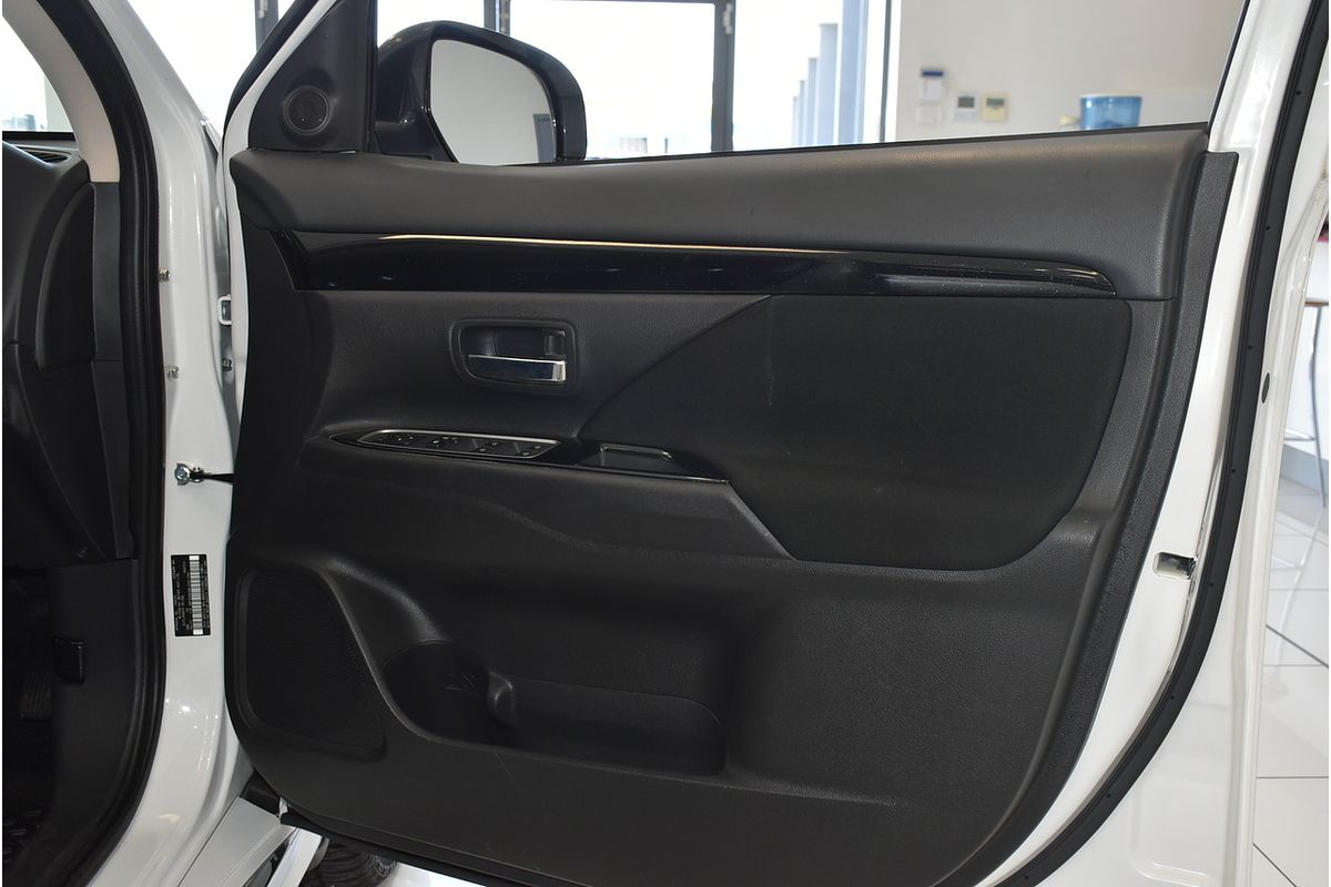 2021 Mitsubishi Outlander PHEV ES ZL