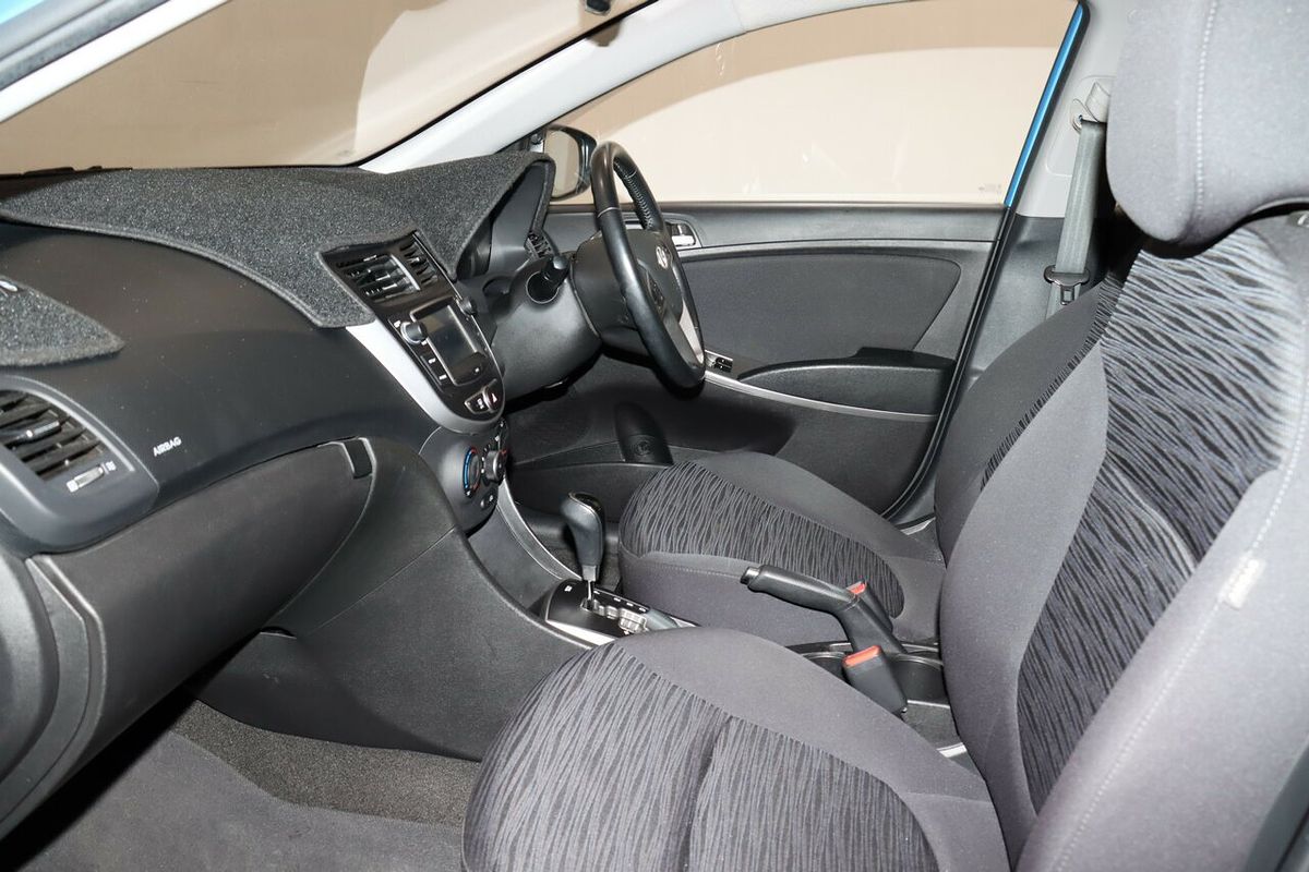 2017 Hyundai Accent Sport RB6