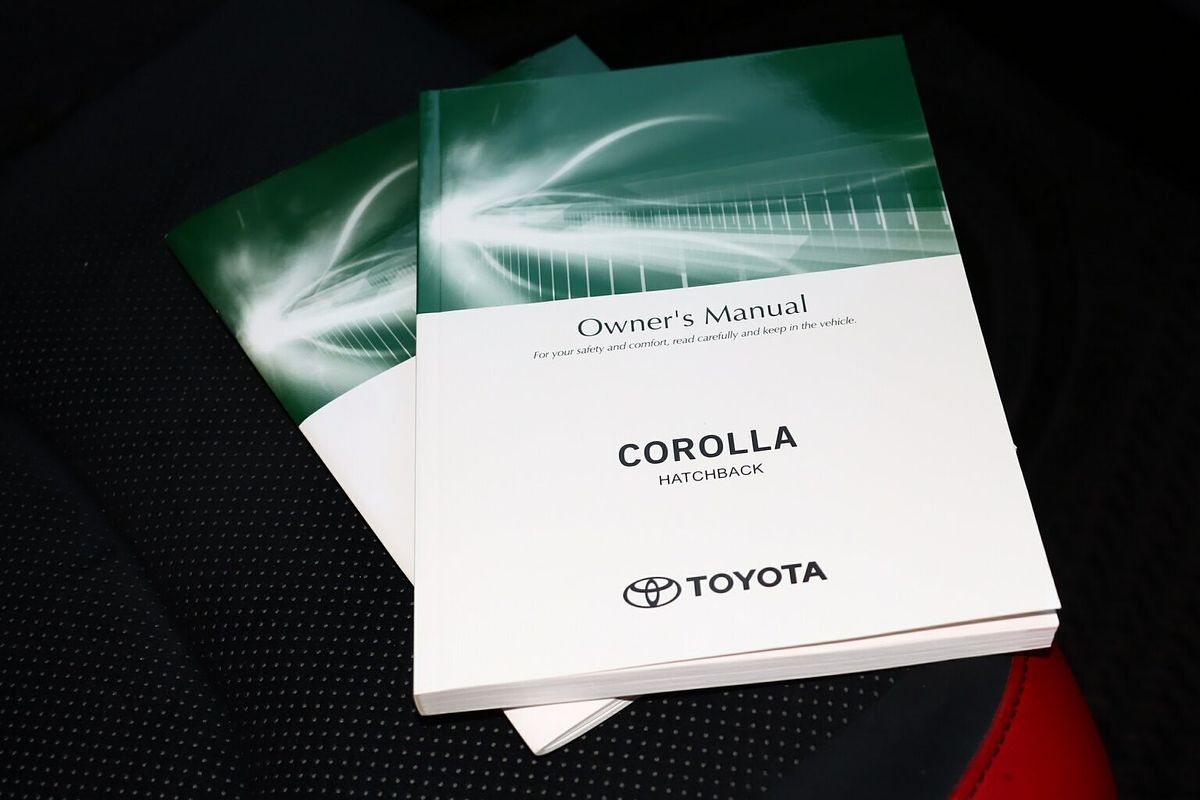 2018 Toyota Corolla ZR Hybrid ZWE211R