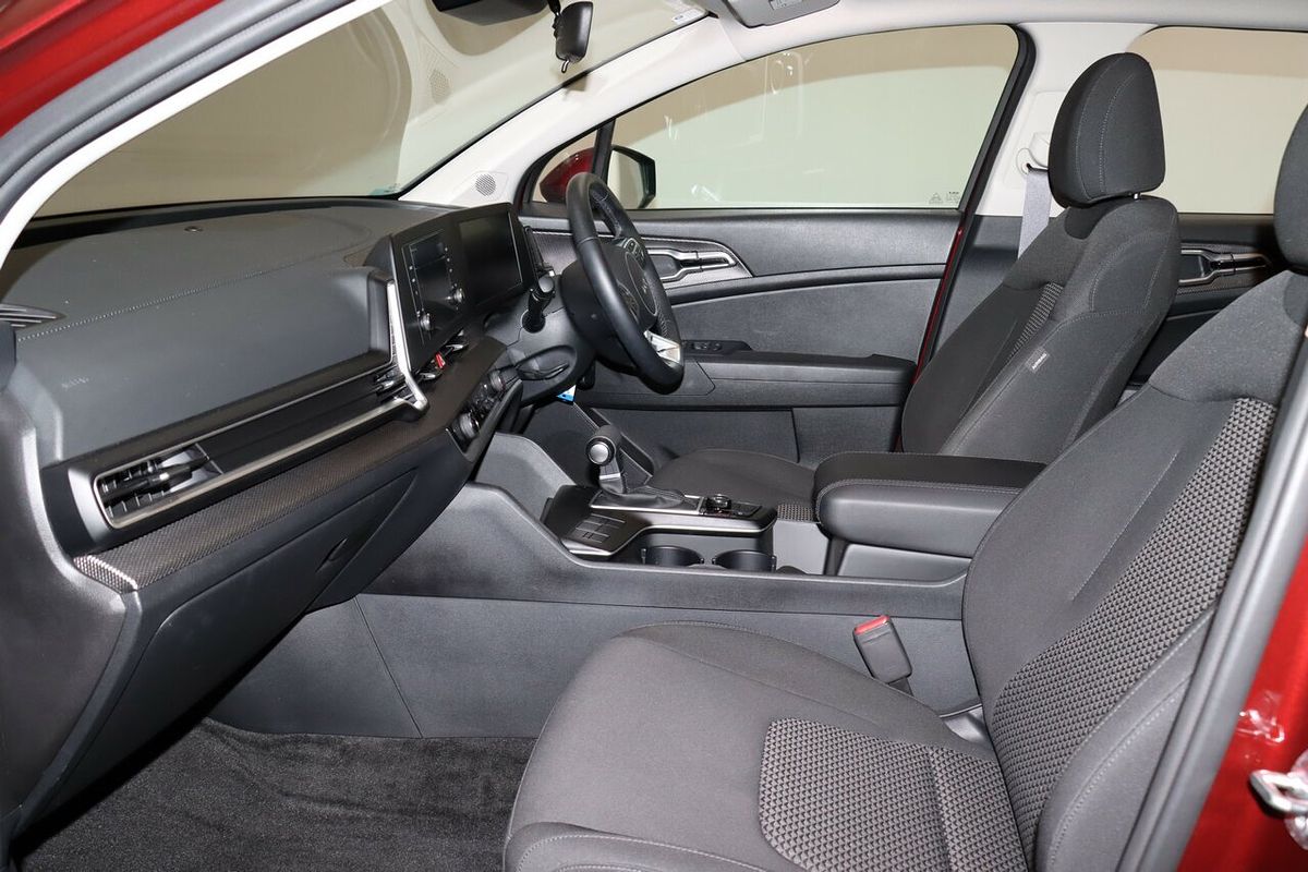 2024 Kia Sportage S NQ5
