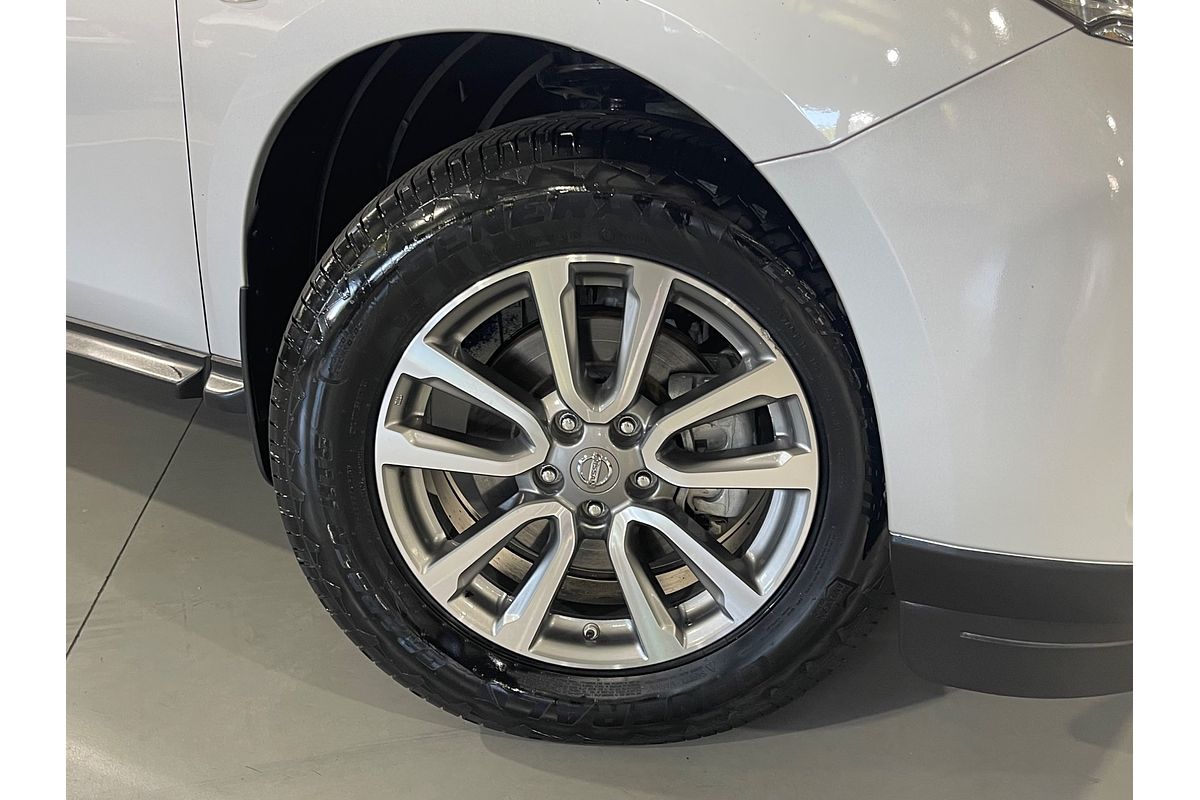 2016 Nissan Pathfinder ST R52