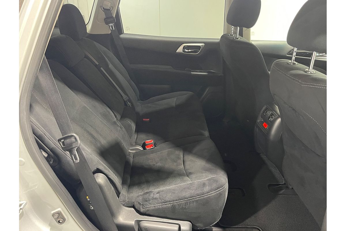 2016 Nissan Pathfinder ST R52