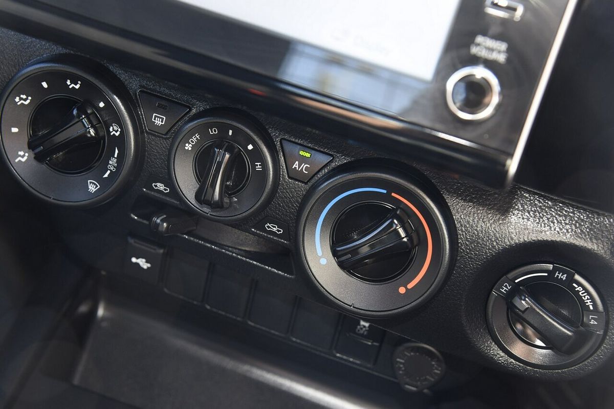 2024 Toyota Hilux Workmate GUN125R 4X4