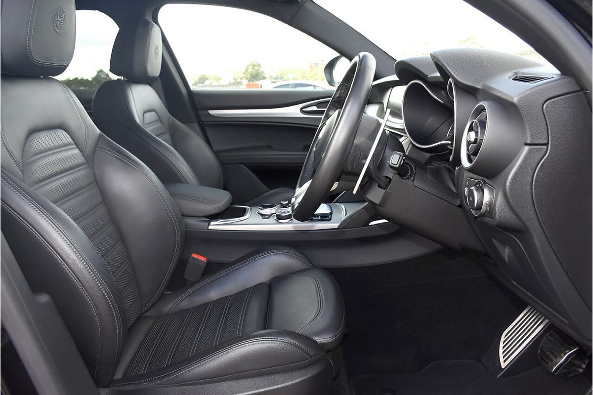 2021 Alfa Romeo Stelvio Sport Series 2