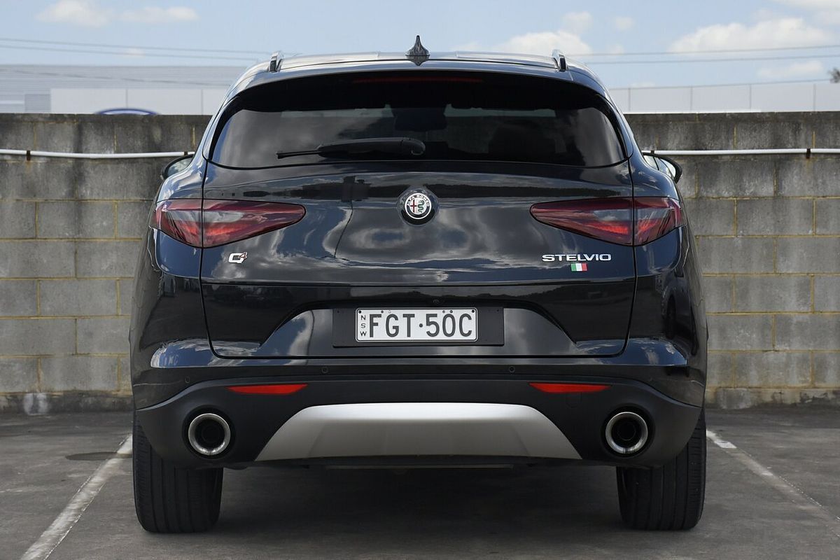 2021 Alfa Romeo Stelvio Sport Series 2