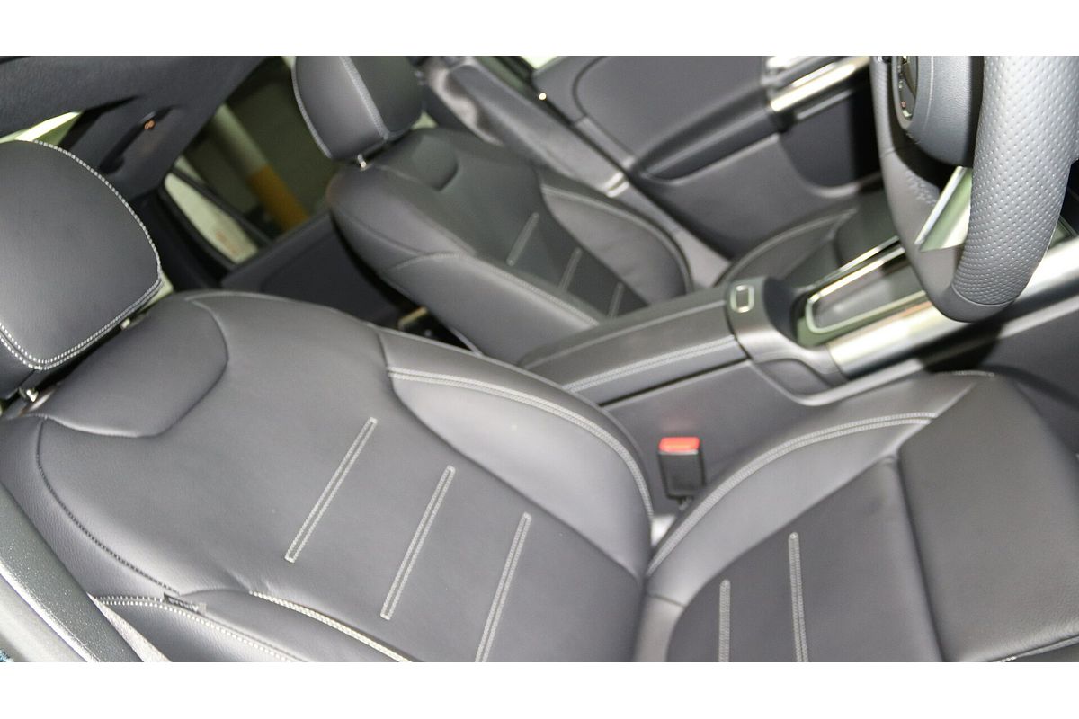 2025 Mercedes-Benz GLA-Class GLA250 H247