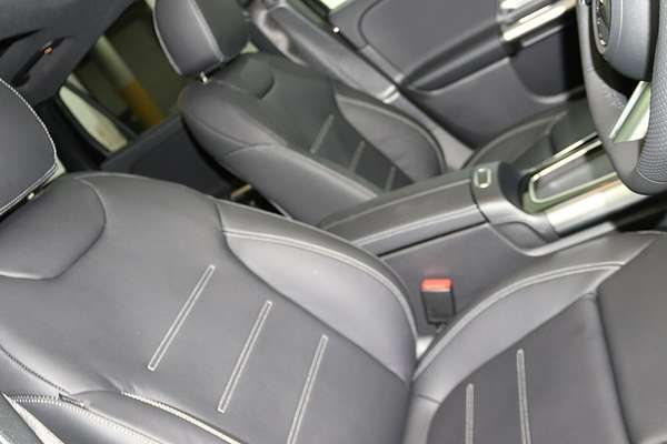 2025 Mercedes-Benz GLA-Class GLA250 H247