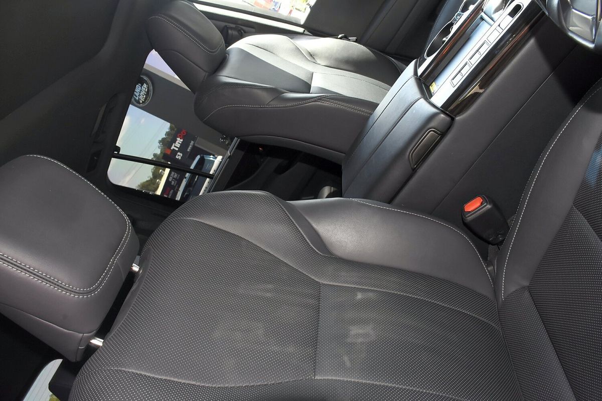 2022 Lexus LX LX600 VJA310R