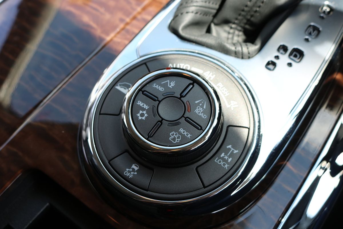 2024 Nissan Patrol Ti-L Y62