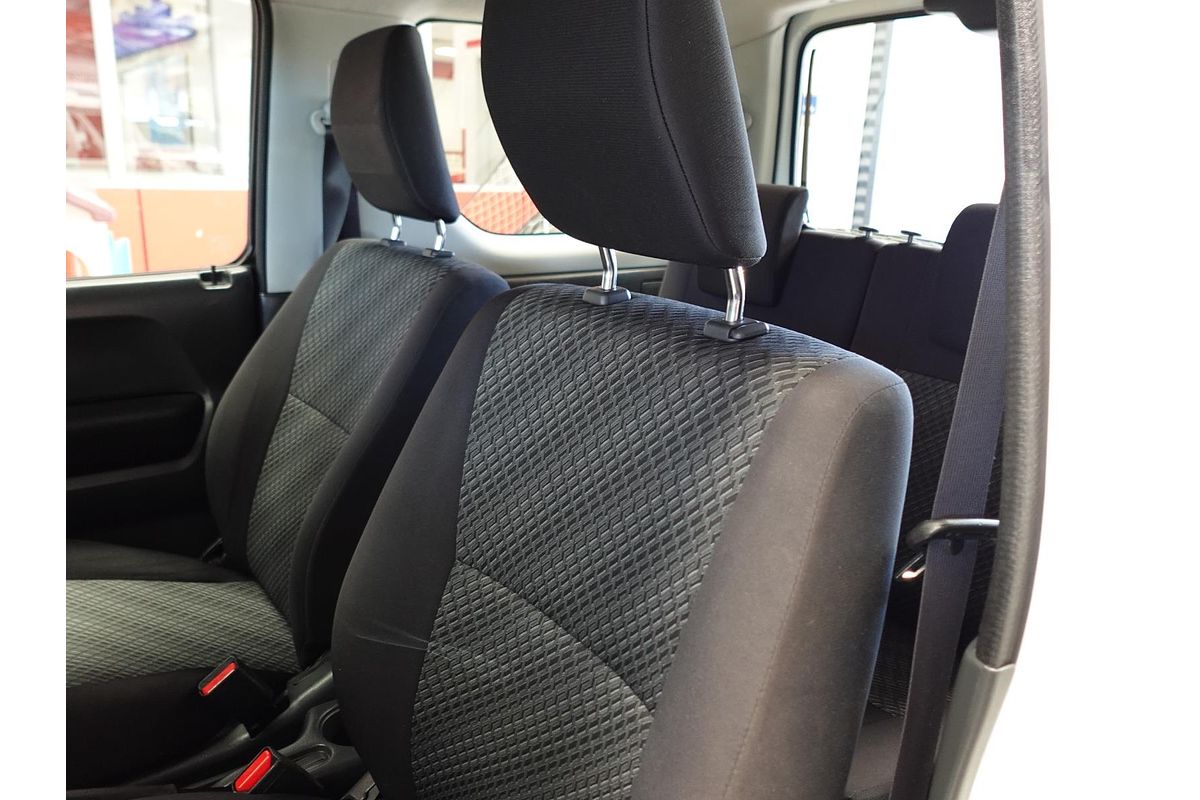 2015 Suzuki Jimny Sierra SN413 T6