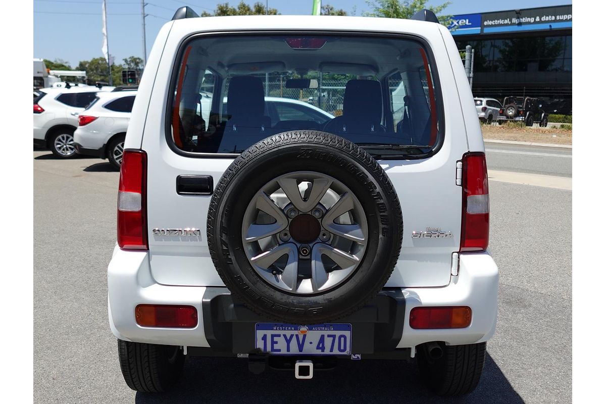 2015 Suzuki Jimny Sierra SN413 T6