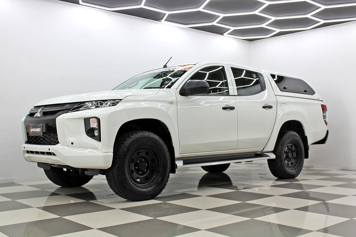 2020 Mitsubishi Triton GLX ADAS MR 4X4