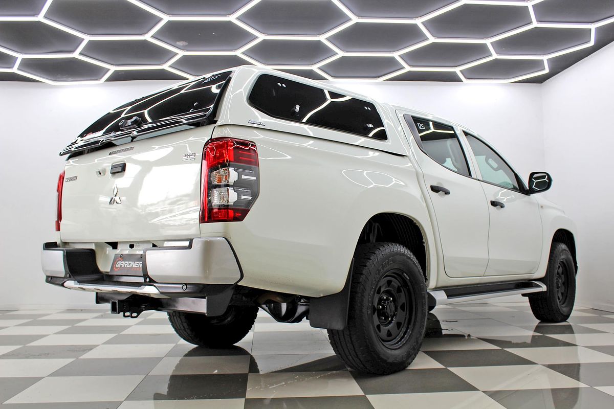 2020 Mitsubishi Triton GLX ADAS MR 4X4