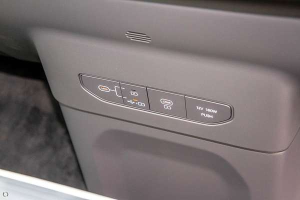 2025 Kia EV9 Earth MV