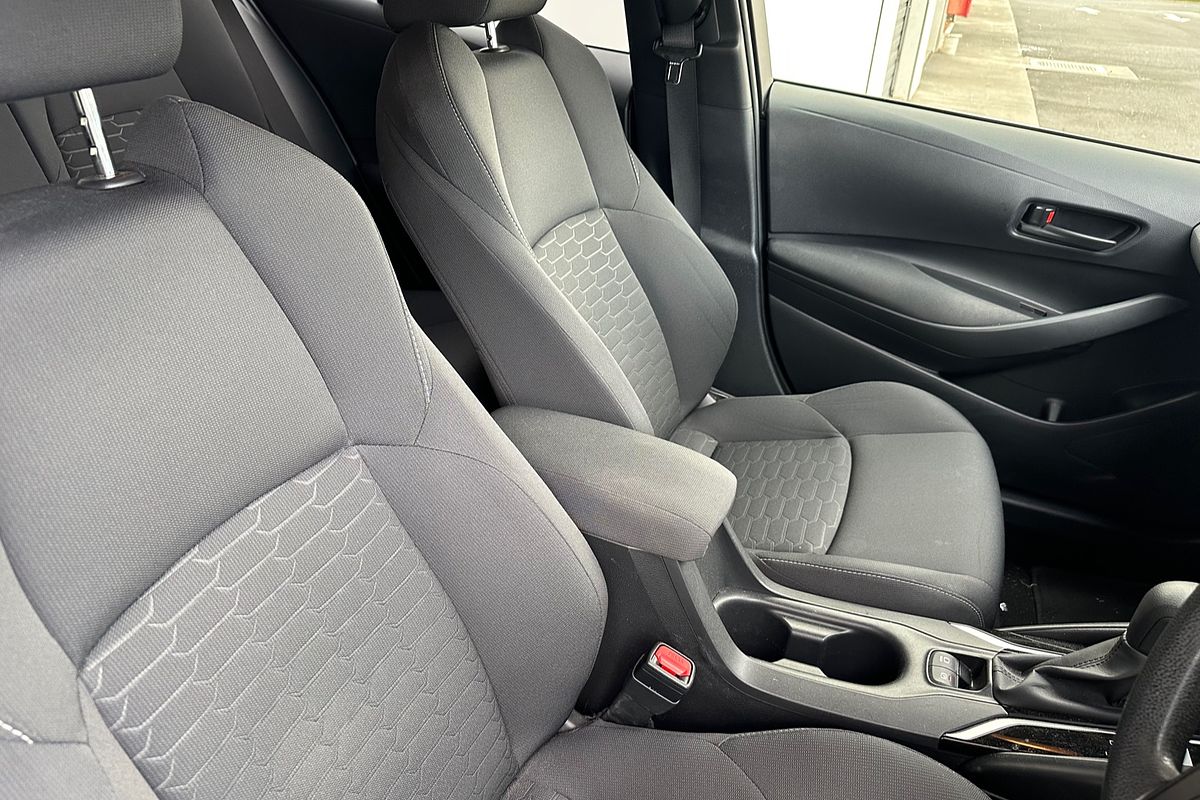 2018 Toyota Corolla Ascent Sport MZEA12R