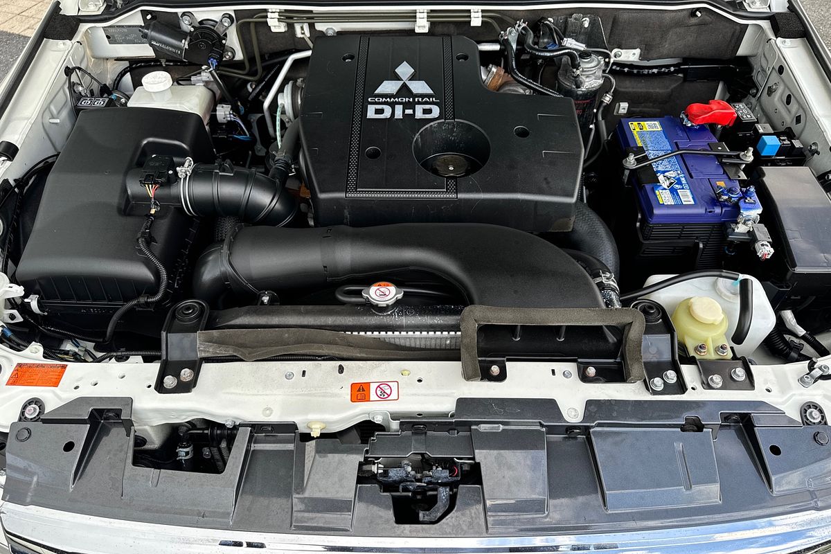2020 Mitsubishi Pajero GLX NX