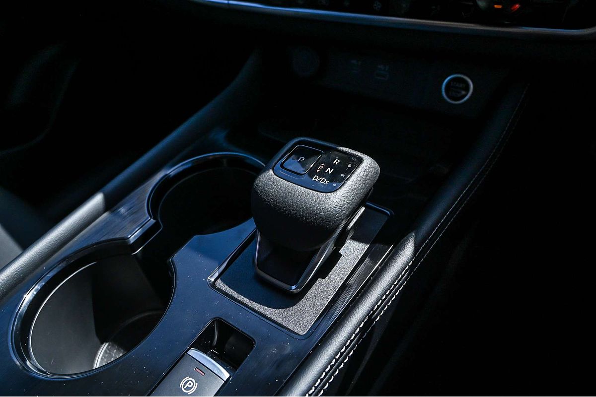 2024 Nissan X-TRAIL ST-L T33
