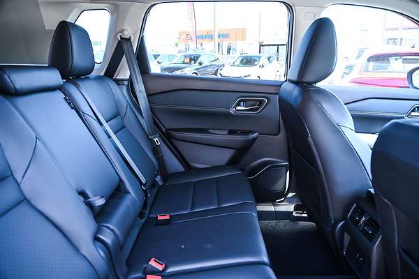 2024 Nissan X-TRAIL ST-L T33