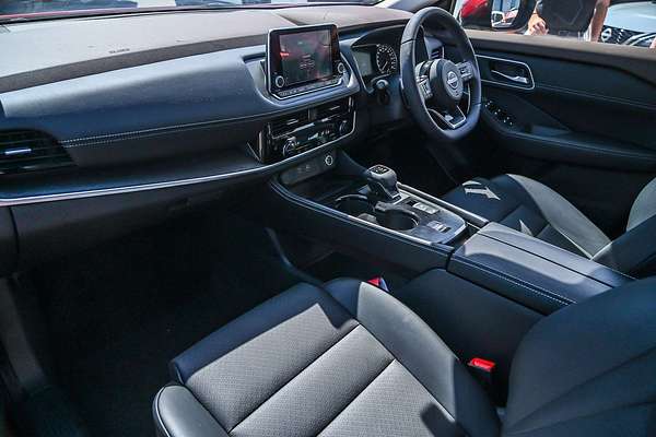 2024 Nissan X-TRAIL ST-L T33