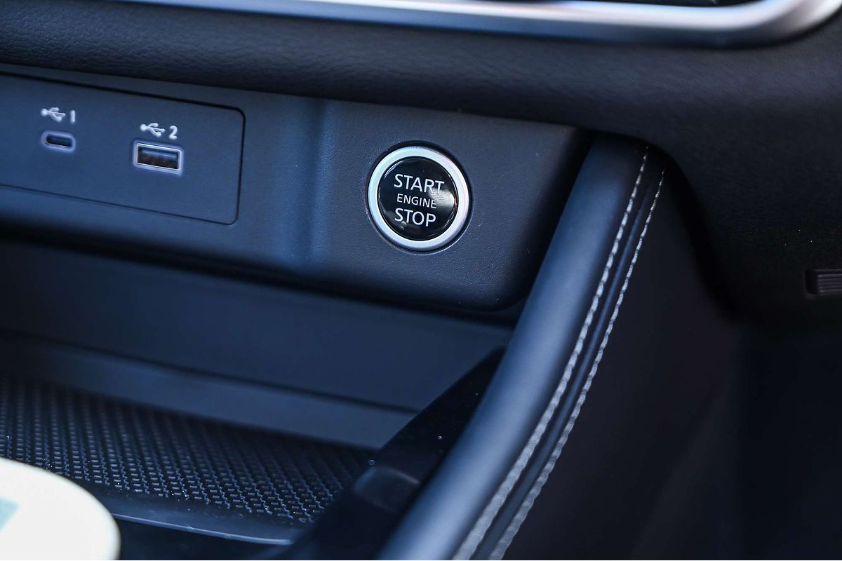 2024 Nissan X-TRAIL ST-L T33