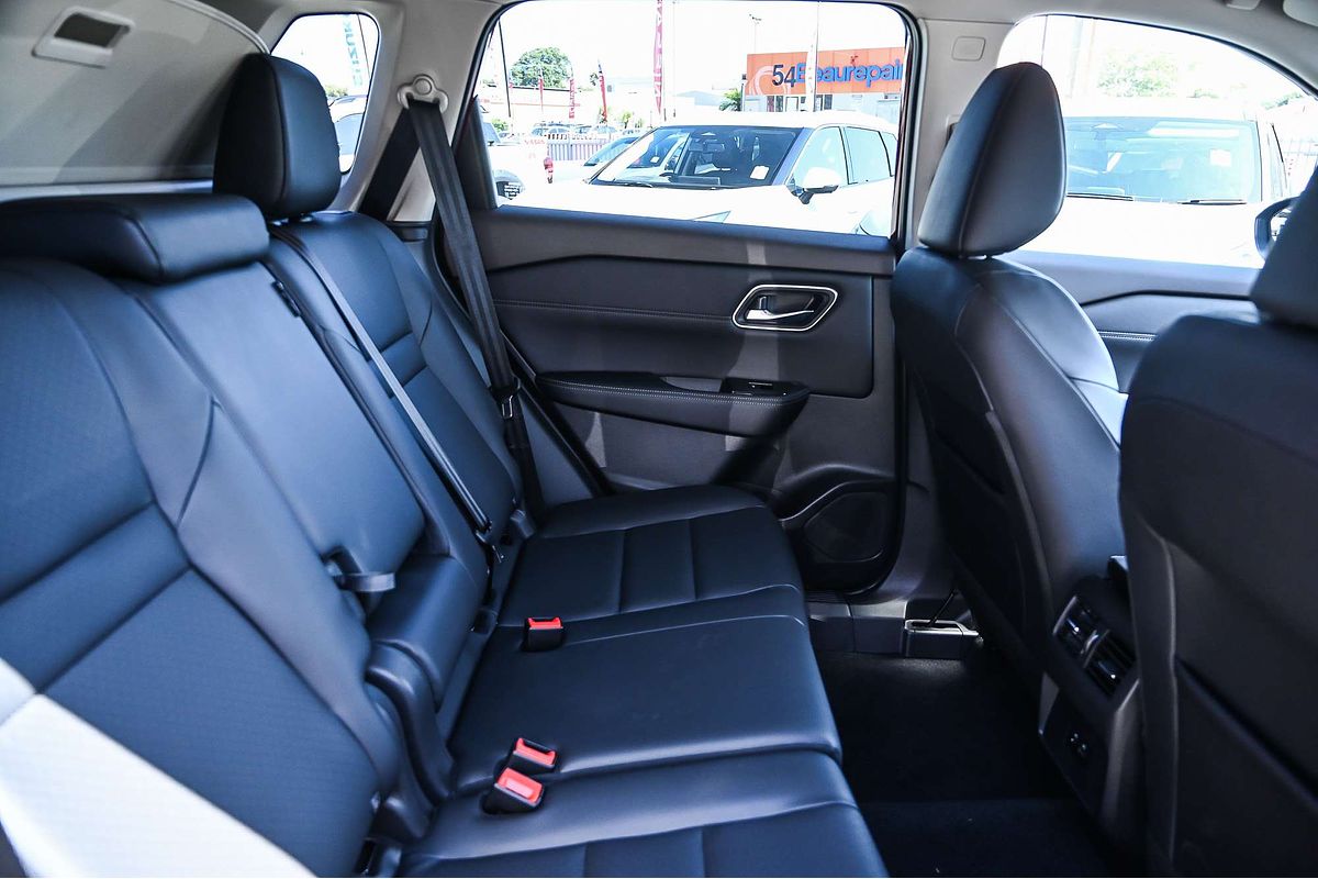 2024 Nissan X-TRAIL ST-L T33