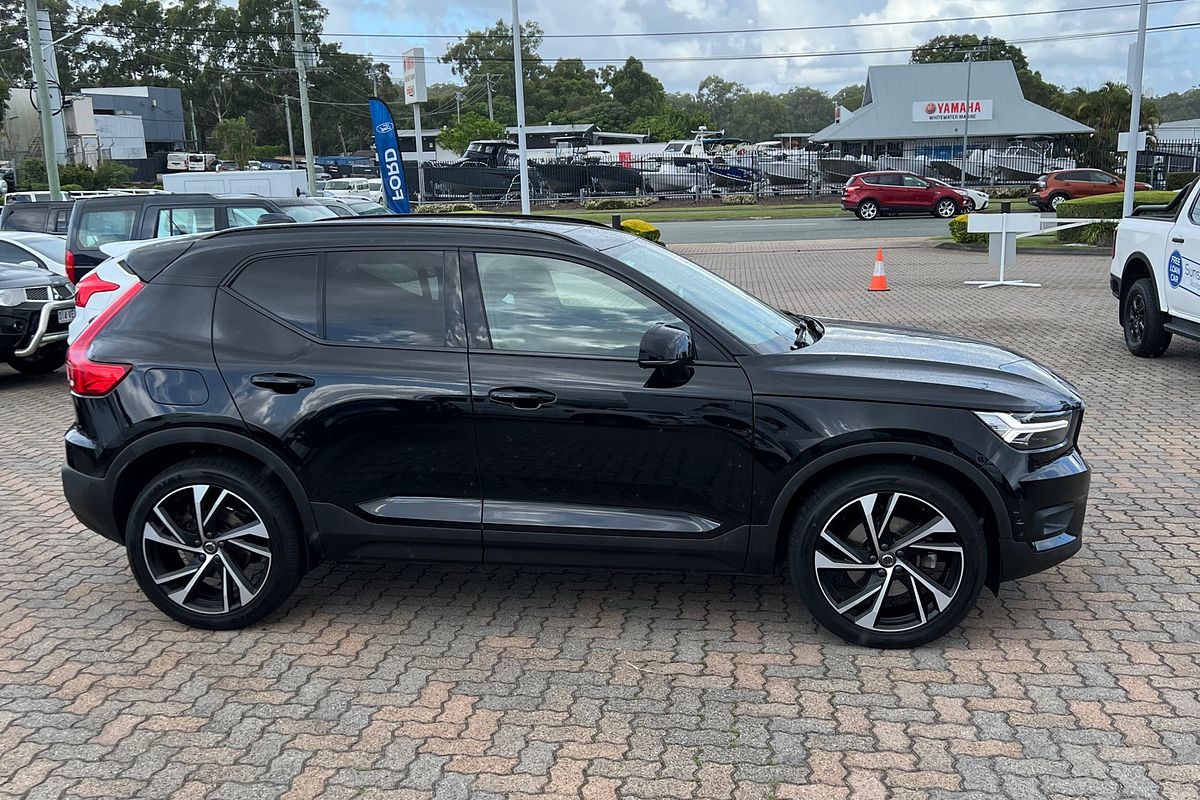 2020 Volvo XC40 T5 R-Design