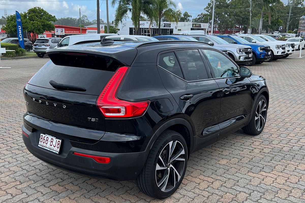 2020 Volvo XC40 T5 R-Design