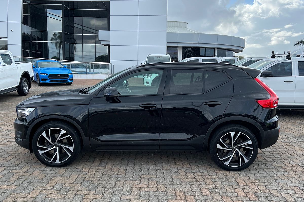 2020 Volvo XC40 T5 R-Design