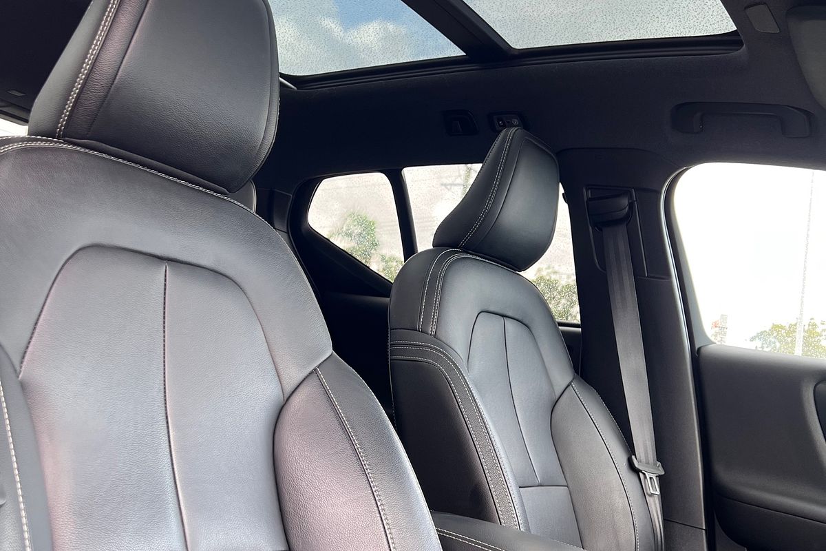 2020 Volvo XC40 T5 R-Design
