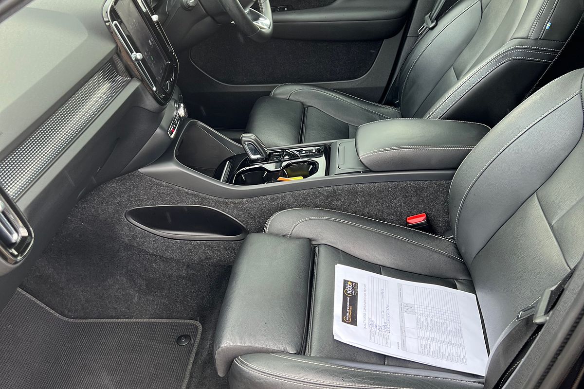 2020 Volvo XC40 T5 R-Design