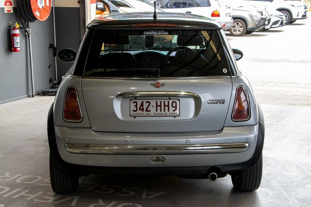 2003 MINI Hatch Cooper R50