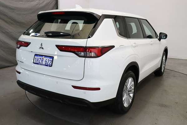 2023 Mitsubishi Outlander ES ZM