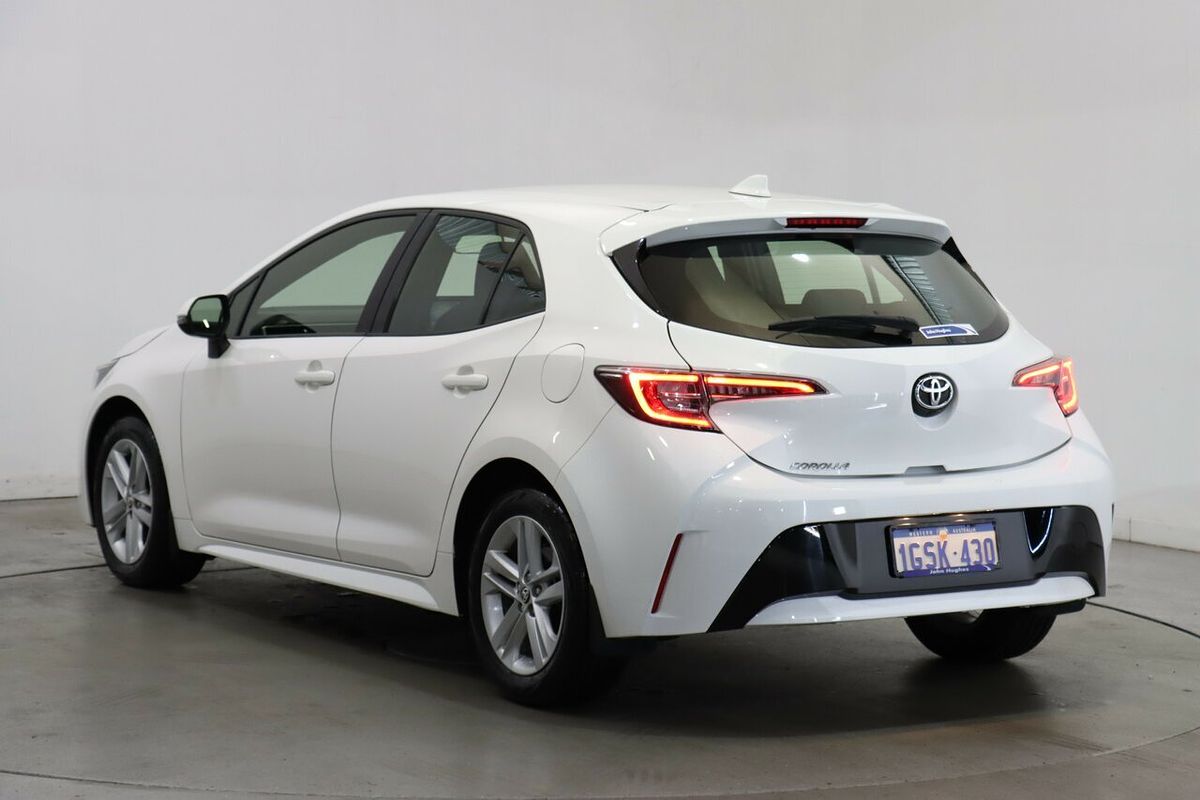 2018 Toyota Corolla Ascent Sport MZEA12R