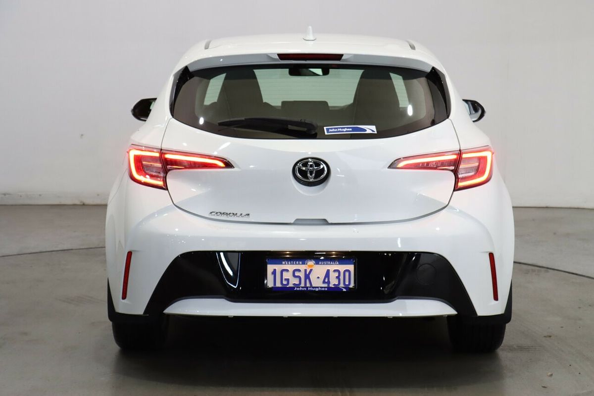 2018 Toyota Corolla Ascent Sport MZEA12R