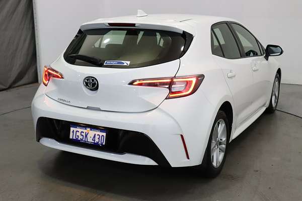 2018 Toyota Corolla Ascent Sport MZEA12R