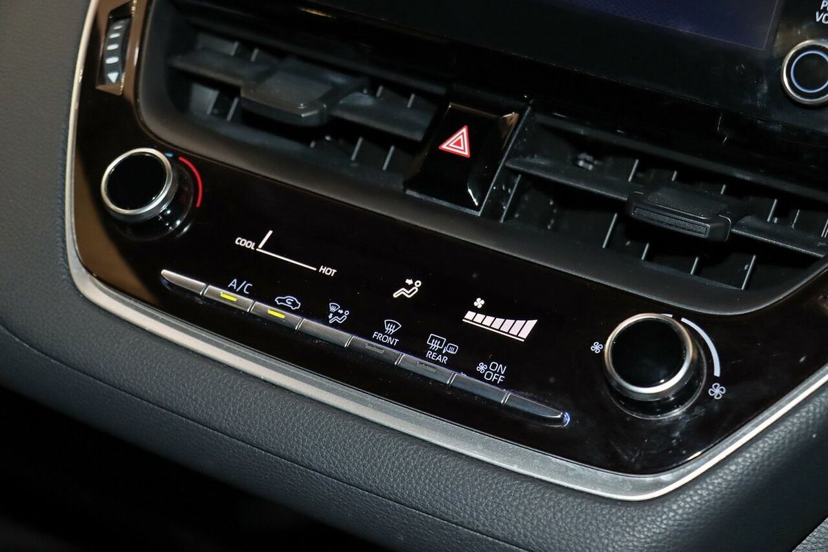 2018 Toyota Corolla Ascent Sport MZEA12R