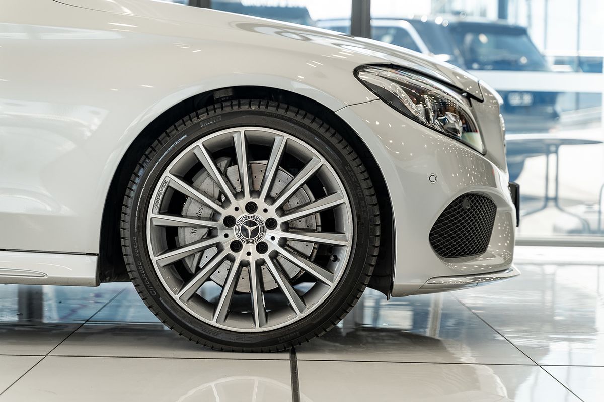 2017 Mercedes-Benz C-Class C300 A205