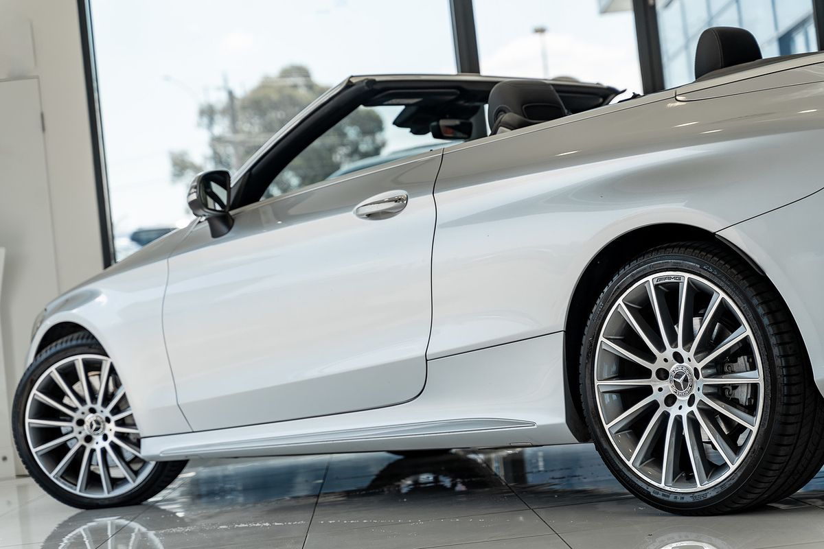 2017 Mercedes-Benz C-Class C300 A205